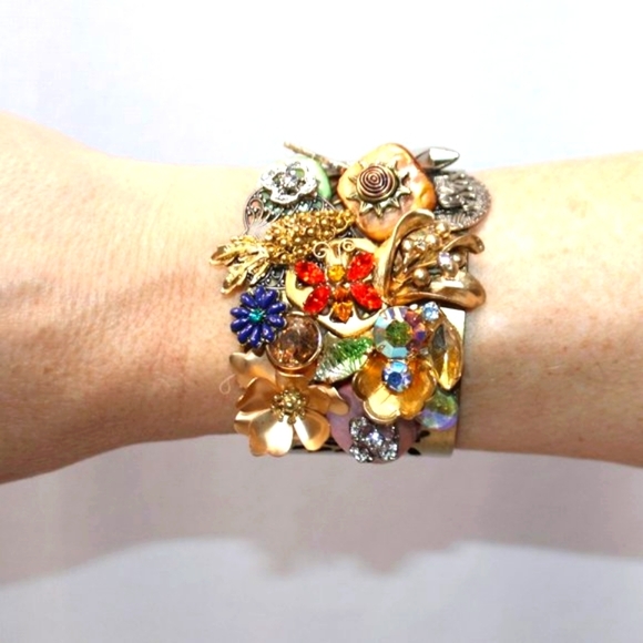 Copper Cuff with Abstract Jewelry Design - Picture 8 of 14